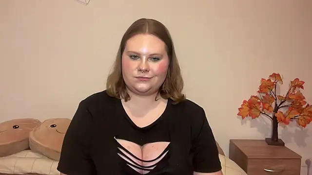 Snapshot of BriannaFlirty chatting on 11/23/25, 08:19 BriannaFlirty online show from 11/23/25, 08:19