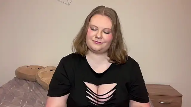 Snapshot of BriannaFlirty chatting on 12/18/25, 07:13 BriannaFlirty online show from 12/18/25, 07:13