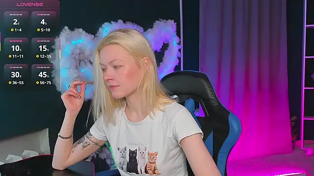 Callista a online show from 12/22/25, 02:55