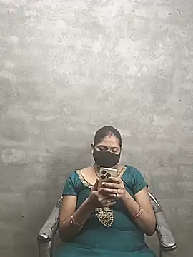 Snapshot of Rasili_bhabhi10 chatting on 10/08/25, 04:51 Rasili bhabhi10 online show from 10/08/25, 04:51