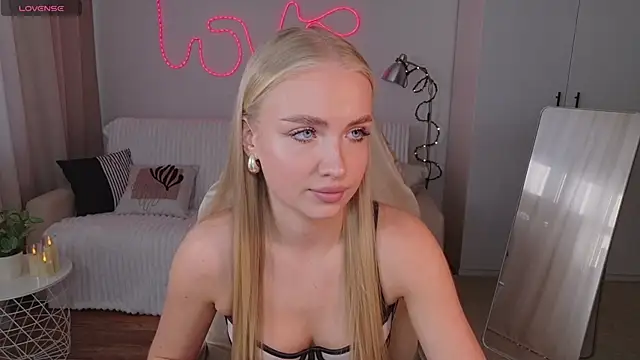 TessaGrays online show from 02/22/26, 07:55