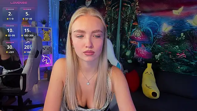 TessaGrays online show from 10/28/25, 10:58