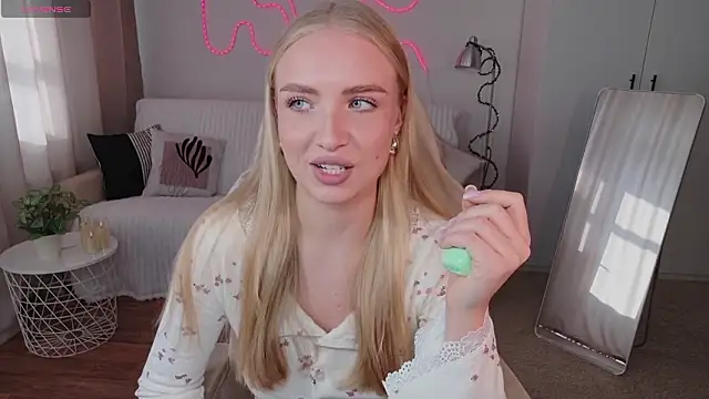 TessaGrays online show from 03/15/26, 10:00