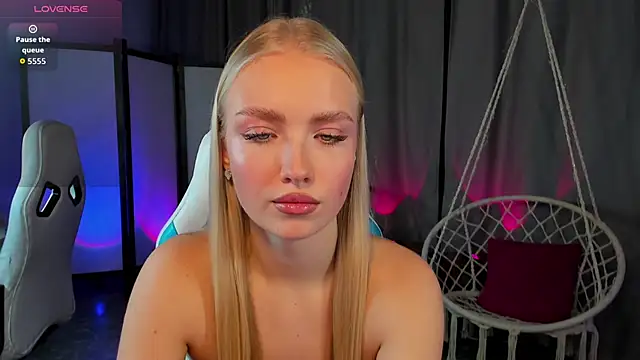 TessaGrays online show from 12/15/25, 11:05