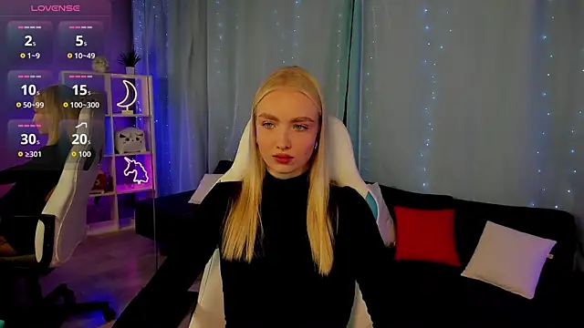 TessaGrays online show from 11/04/25, 10:19