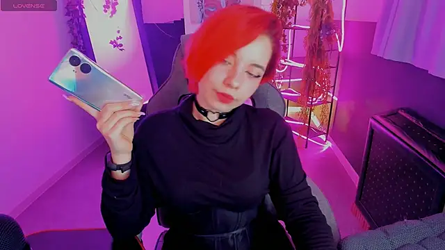 Snapshot of MarcelineChi chatting on 10/20/25, 06:04 MarcelineChi online show from 10/20/25, 06:04