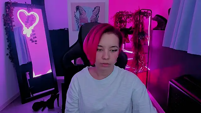 Snapshot of MarcelineChi chatting on 10/30/25, 06:12 MarcelineChi online show from 10/30/25, 06:12