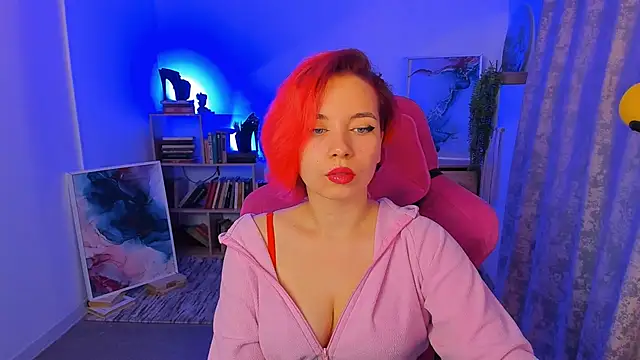 Snapshot of MarcelineChi chatting on 10/28/25, 06:01 MarcelineChi online show from 10/28/25, 06:01