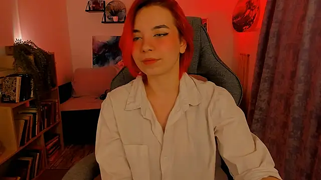 Snapshot of MarcelineChi chatting on 12/15/25, 11:38 MarcelineChi online show from 12/15/25, 11:38