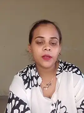 Snapshot of Naughtysilk chatting on 10/24/25, 09:41 Naughtysilk online show from 10/24/25, 09:41