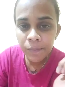 Snapshot of Naughtysilk chatting on 10/31/25, 05:53 Naughtysilk online show from 10/31/25, 05:53