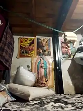 Snapshot of RAJV_ chatting on 12/18/25, 04:33 RAJV online show from 12/18/25, 04:33