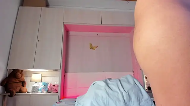 ChloeWiillow online show from 05/27/26, 12:01
