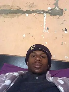 Snapshot of Awelarn chatting on 10/18/25, 05:53 Awelarn online show from 10/18/25, 05:53