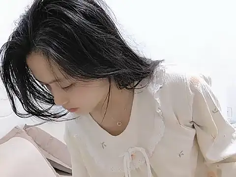Snapshot of ST-Xiaoli520 chatting on 10/15/25, 12:13 ST-Xiaoli520 online show from 10/15/25, 12:13