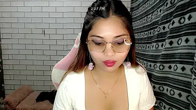 pinay old lover online show from 11/09/25, 06:28