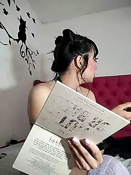 Snapshot of Valentina_Squirt- chatting on 12/03/25, 09:09 Valentina Squirt- online show from 12/03/25, 09:09