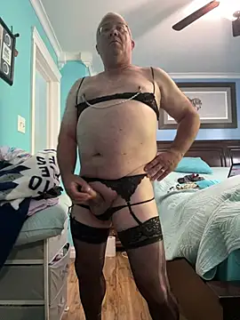 Snapshot of sissyboishantel69 chatting on 06/30/26, 01:33 sissyboishantel69 online show from 06/30/26, 01:33