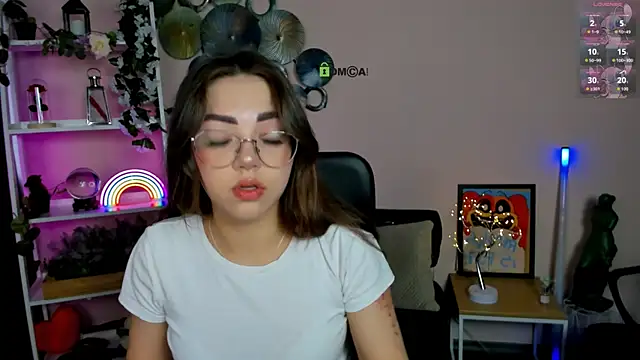 lina fox12 online show from 04/18/26, 11:01