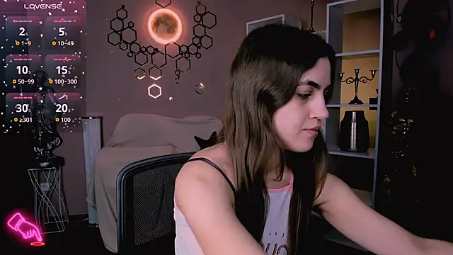 lina fox12 online show from 12/03/25, 01:21