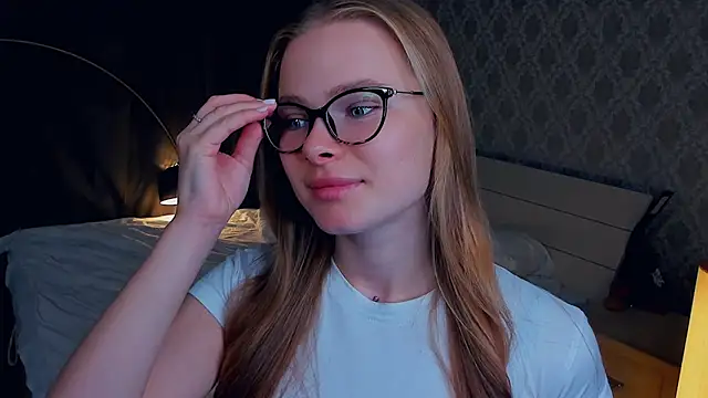 LibbyVenzeio online show from 10/23/25, 07:07