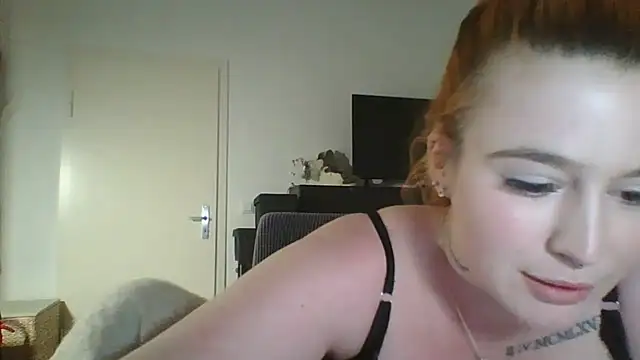 sexycurvy- online show from 11/25/25, 09:15