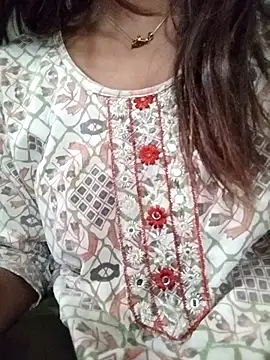Snapshot of PEEHU-50 chatting on 05/04/26, 01:20 PEEHU-50 online show from 05/04/26, 01:20