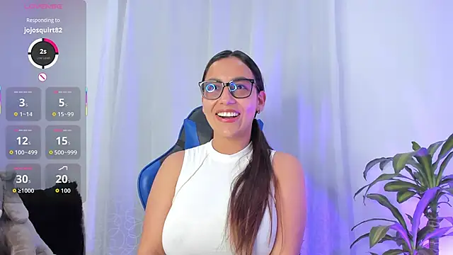 aleaa x online show from 10/11/25, 12:11