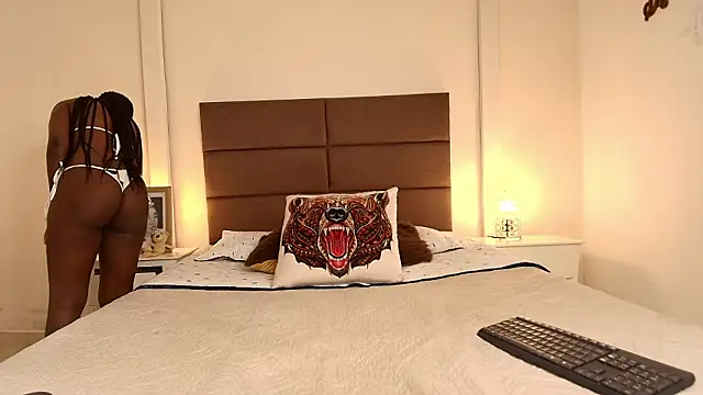 NatashaTaylor online show from 03/10/26, 02:10