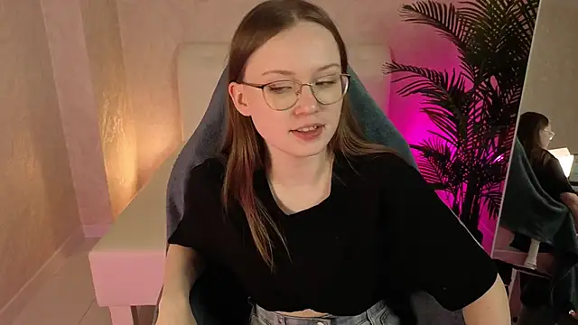 Snapshot of SirenaBlessing chatting on 10/07/25, 01:06 SirenaBlessing online show from 10/07/25, 01:06