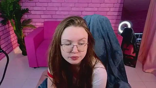 Snapshot of SirenaBlessing chatting on 10/20/25, 01:07 SirenaBlessing online show from 10/20/25, 01:07