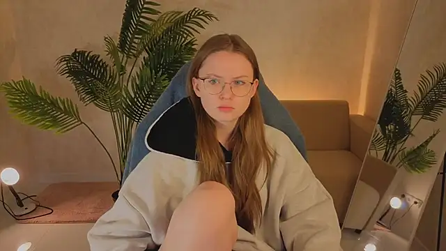 Snapshot of SirenaBlessing chatting on 11/13/25, 01:20 SirenaBlessing online show from 11/13/25, 01:20