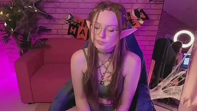 Snapshot of SirenaBlessing chatting on 10/27/25, 08:59 SirenaBlessing online show from 10/27/25, 08:59