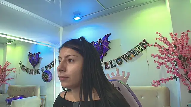 Gabriela milani online show from 10/29/25, 11:31