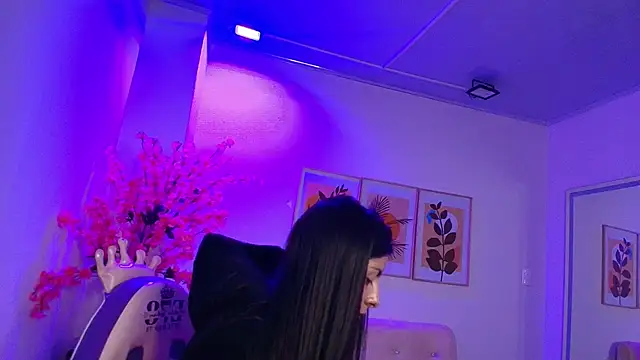 Gabriela milani online show from 10/24/25, 11:31