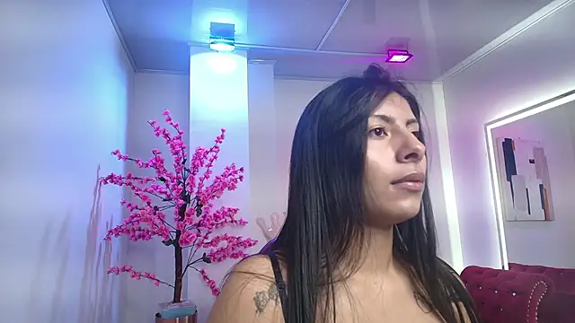 Gabriela milani online show from 11/22/25, 11:20