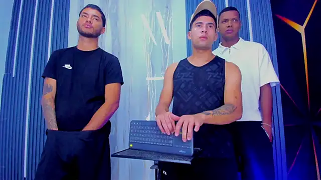 The Boy King online show from 12/04/25, 03:11