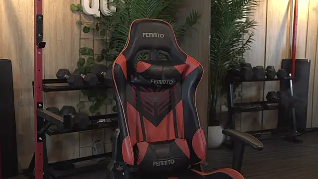 Roxy Vega online show from 10/03/25, 07:37