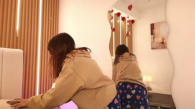 MarinetteLux online show from 02/27/26, 01:00