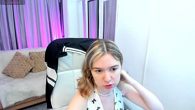 Lucia Copper online show from 10/30/25, 11:52