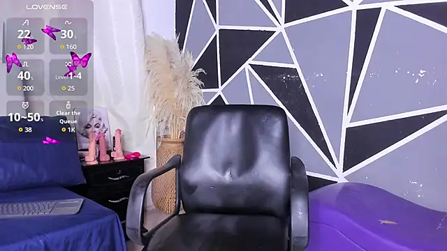 Daye Sky online show from 11/18/25, 07:17