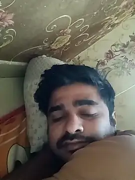 Snapshot of puneriboy32 chatting on 11/16/25, 03:00 puneriboy32 online show from 11/16/25, 03:00