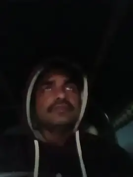 Snapshot of puneriboy32 chatting on 11/11/25, 05:30 puneriboy32 online show from 11/11/25, 05:30