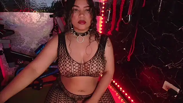 scarlet queen   online show from 11/14/25, 07:50