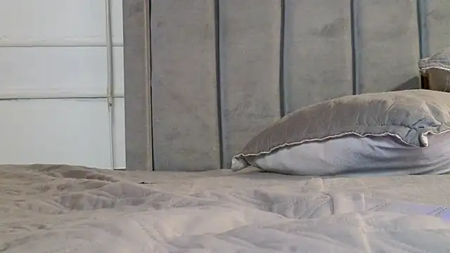 luxuryheaven 8 online show from 11/28/25, 07:47