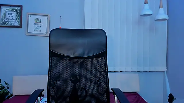 Lilo Rose online show from 10/22/25, 07:35