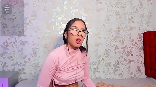 Luciaoregon online show from 11/07/25, 01:26