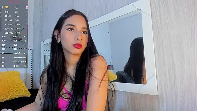 Luciaoregon online show from 01/13/26, 01:48