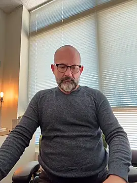 fuckadilf online show from 11/11/25, 04:13