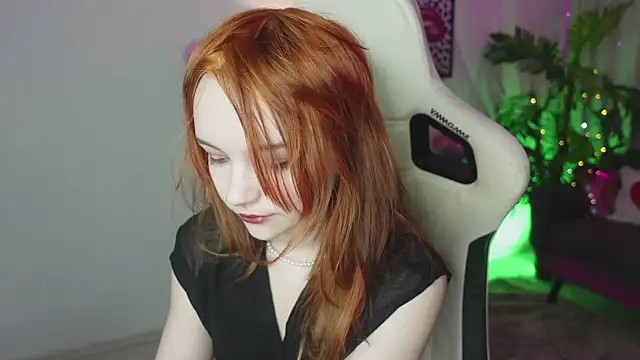 Staymonica online show from 02/11/26, 01:00